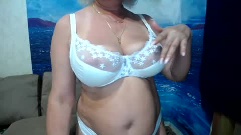 Snapshot of caroncapella chatting on 9, 7, 2026 VicunaCool online show from 9, 7, 2026