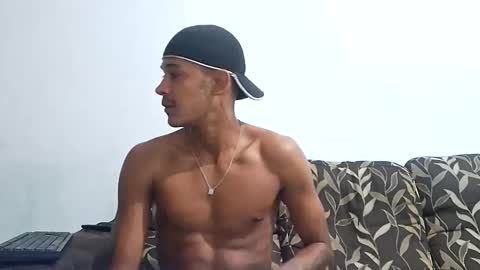Snapshot of casal_hot13 chatting on 1, 10, 2025 casal_hot13 online show from 1, 10, 2025