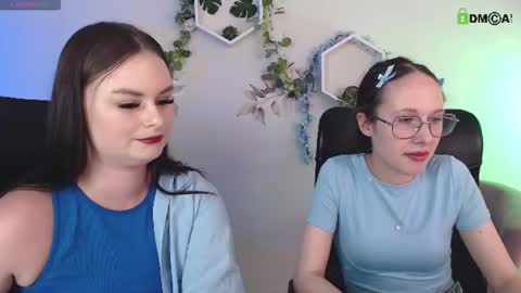 Snapshot of casey_meow_ chatting on 19, 7, 2026 casey_meow_ online show from 19, 7, 2026