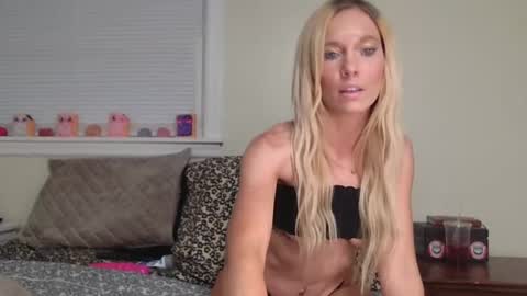 Snapshot of caseygirl6879 chatting on 13, 7, 2026 Casey Lakes online show from 13, 7, 2026