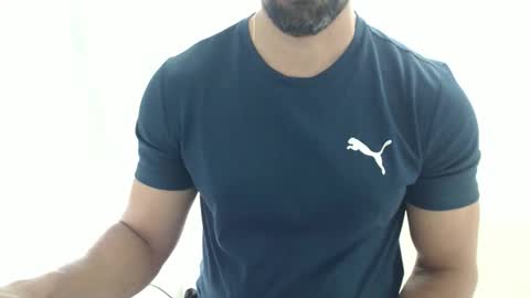 cashmastermuscle77 online show from 4, 2, 2026