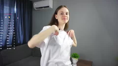 Snapshot of cassiehorridge chatting on 28, 6, 2026 Alice online show from 28, 6, 2026