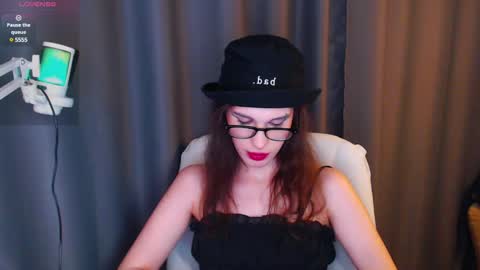 Cassie online show from 27, 2, 2025