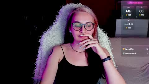 Snapshot of cassy_moore chatting on 12, 12, 2024 Ellie online show from 12, 12, 2024