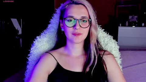 Snapshot of cassy_moore chatting on 9, 1, 2025 Ellie online show from 9, 1, 2025