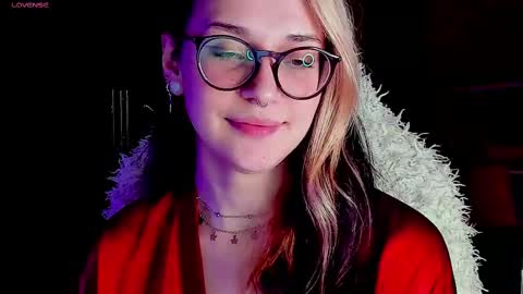 Snapshot of cassy_moore chatting on 20, 2, 2025 Ellie online show from 20, 2, 2025