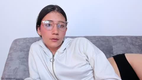 Snapshot of catalella_0 chatting on 5, 7, 2026 Catalella online show from 5, 7, 2026