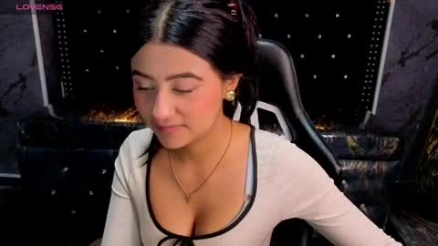 Snapshot of catalella_little_b chatting on 4, 6, 2026 catalella_little_b online show from 4, 6, 2026