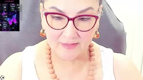 Snapshot of cataleya_mom_ chatting on 18, 7, 2026 cataleya online show from 18, 7, 2026