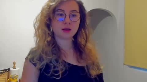 Snapshot of caterinnakat chatting on 14, 1, 2025 Kat online show from 14, 1, 2025