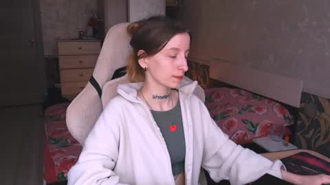 Snapshot of cath_dysphoria_ chatting on 23, 4, 2026 CATH online show from 23, 4, 2026
