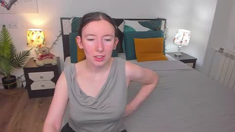 Catrin online show from 4, 3, 2025