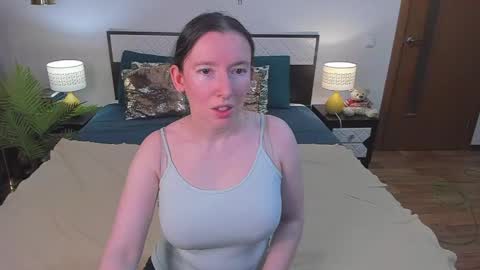 Snapshot of catherinewalls chatting on 10, 6, 2026 Catrin online show from 10, 6, 2026