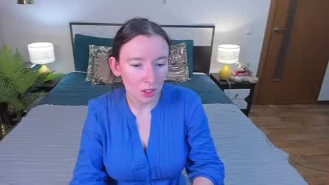 Snapshot of catherinewalls chatting on 17, 6, 2026 Catrin online show from 17, 6, 2026