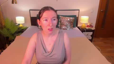 Snapshot of catherinewalls chatting on 9, 7, 2026 Catrin online show from 9, 7, 2026