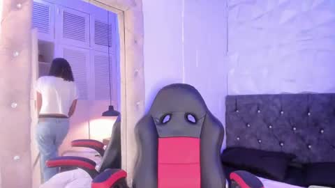 Snapshot of catiusca_dl chatting on 7, 7, 2026 Catiusca online show from 7, 7, 2026
