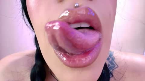Snapshot of catte_jensen chatting on 21, 4, 2026 Cattleya online show from 21, 4, 2026