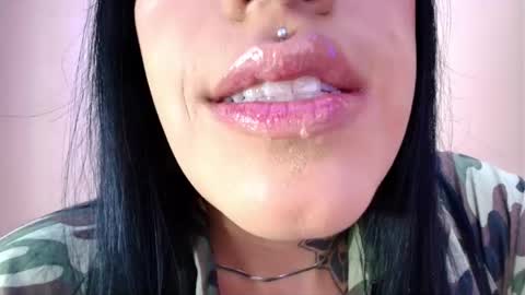 Snapshot of catte_jensen chatting on 26, 4, 2026 Cattleya online show from 26, 4, 2026