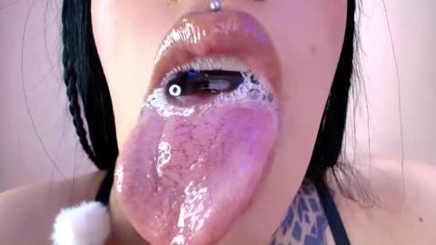 Snapshot of catte_jensen chatting on 13, 5, 2026 Cattleya online show from 13, 5, 2026