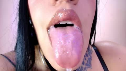Snapshot of catte_jensen chatting on 31, 5, 2026 Cattleya online show from 31, 5, 2026