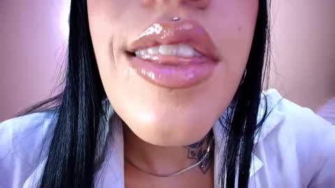 Snapshot of catte_jensen chatting on 7, 6, 2026 Cattleya online show from 7, 6, 2026