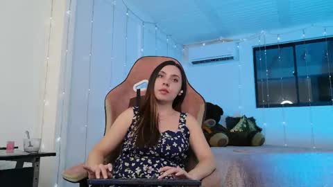 Snapshot of cattleya069 chatting on 27, 4, 2026 Cattleya you can tell me Leya too. online show from 27, 4, 2026
