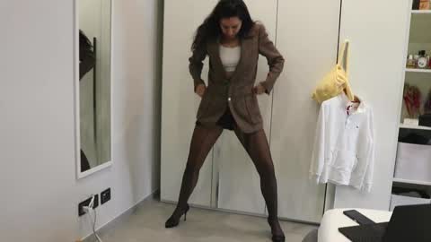 catty online show from 1, 3, 2025