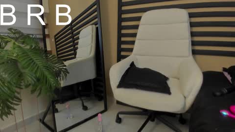 Caty  online show from 8, 3, 2026