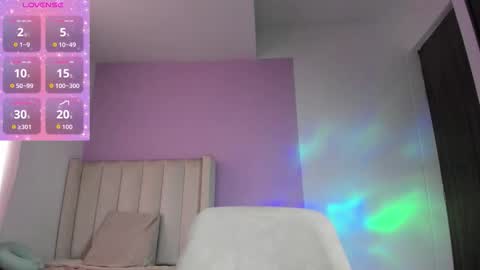 Cay online show from 9, 9, 2025