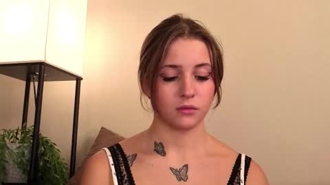 Snapshot of ceceliapidcock chatting on 21, 12, 2025 Lina online show from 21, 12, 2025