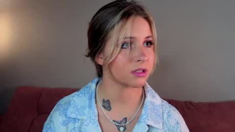 Snapshot of ceceliapidcock chatting on 23, 4, 2026 Lina online show from 23, 4, 2026