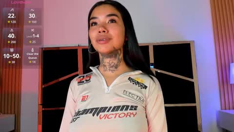 Snapshot of celeeste_18 chatting on 5, 11, 2025 celeeste_18 online show from 5, 11, 2025