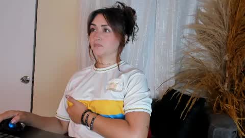 Snapshot of celeste_rodriguez_ chatting on 8, 7, 2026 online show from 8, 7, 2026