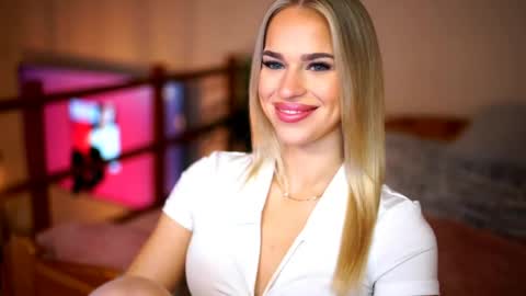 Snapshot of celeste_www chatting on 25, 4, 2026 Sunflower online show from 25, 4, 2026