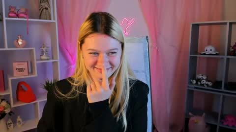 Snapshot of celestinemauriac chatting on 14, 5, 2026 your cute kitty online show from 14, 5, 2026