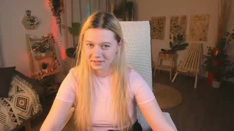 Snapshot of celestinemauriac chatting on 22, 5, 2026 your cute kitty online show from 22, 5, 2026