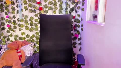 Snapshot of celestinepurple chatting on 14, 12, 2024 Celestineeeeee online show from 14, 12, 2024