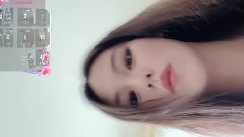 Snapshot of celestisse1 chatting on 30, 10, 2025 celestisse1 online show from 30, 10, 2025