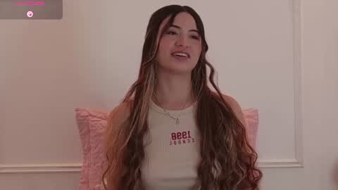 celestte_vanegas online show from 22, 6, 2026