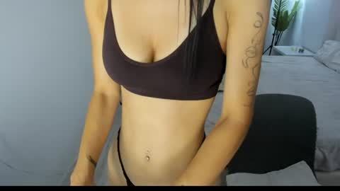 Snapshot of celine_roxelle chatting on 6, 8, 2026 Celine Roxelle online show from 6, 8, 2026