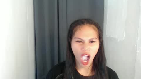 Snapshot of cellin_fuckdoll chatting on 27, 5, 2026 cellin online show from 27, 5, 2026