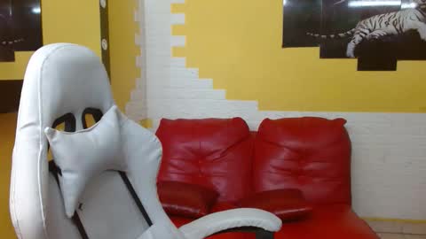 Snapshot of chacorta_ chatting on 23, 4, 2026 chacorta_ online show from 23, 4, 2026