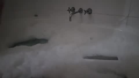 Snapshot of champagneandbitches1 chatting on 4, 10, 2025 champagneandbitches1 online show from 4, 10, 2025