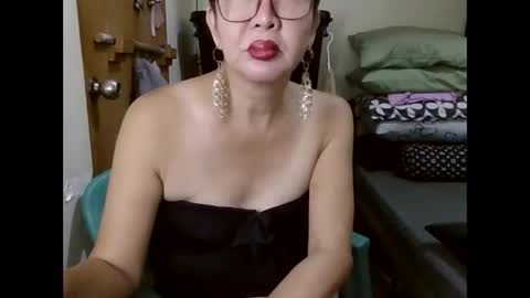 Snapshot of champaka123 chatting on 19, 11, 2025 champaka online show from 19, 11, 2025