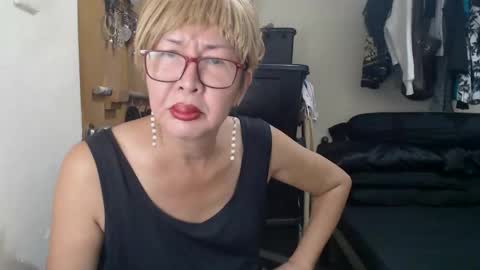 Snapshot of champaka123 chatting on 21, 12, 2025 champaka online show from 21, 12, 2025