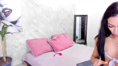    online show from 30, 11, 2025