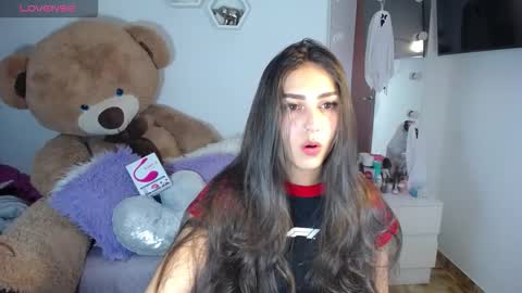 Isabella online show from 19, 10, 2025