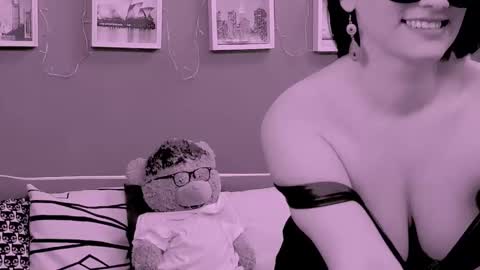 The Queen online show from 8, 2, 2026