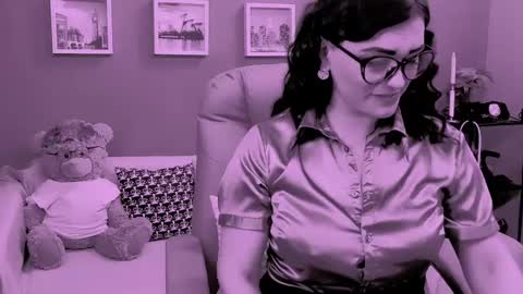 The Queen online show from 30, 4, 2026