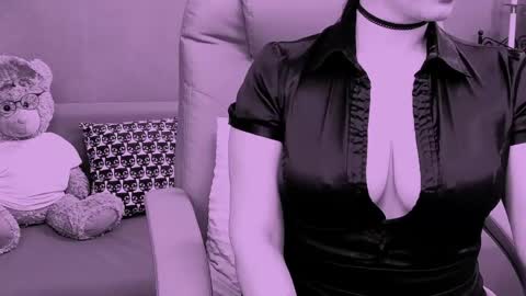 The Queen online show from 16, 5, 2026